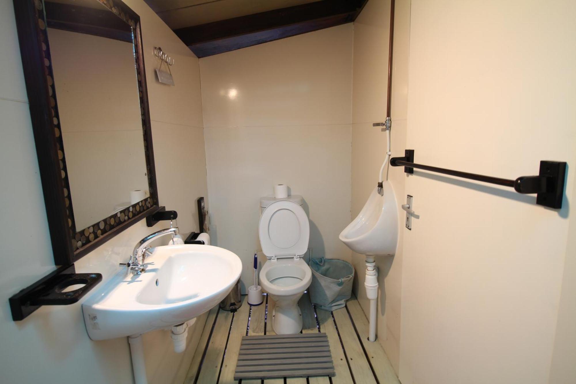 Mali Boutique Lodge & Tube 'N Axe Budget Accommodation Stormsrivier Kamer foto