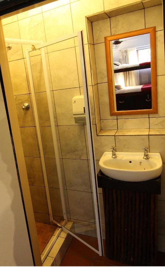 Mali Boutique Lodge & Tube 'N Axe Budget Accommodation Stormsrivier Buitenkant foto